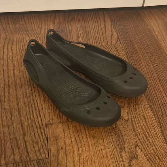 CROCS  KADEE Slip On Flats Black Women's Size 6 - Picture 1 of 6
